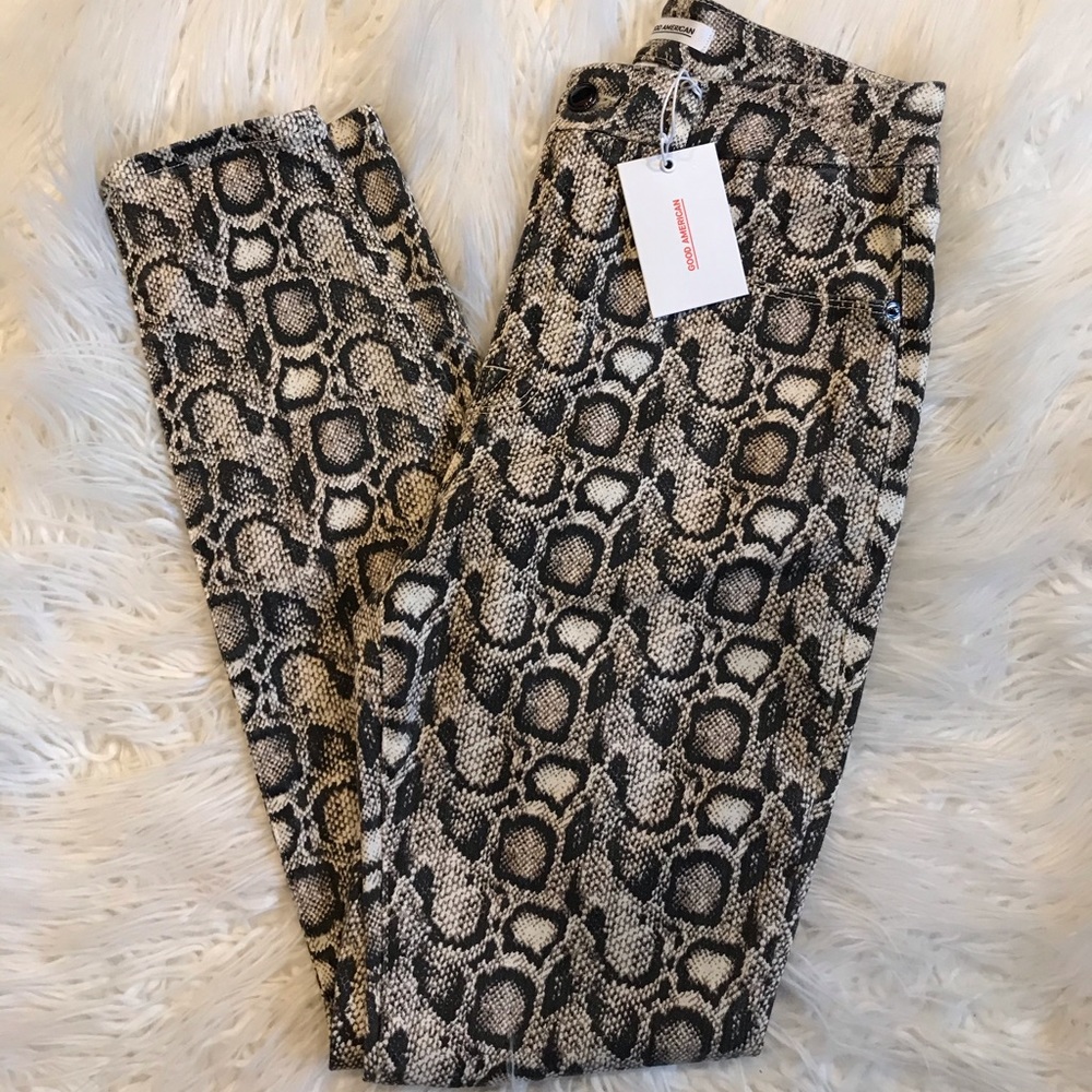 NWT Good American Jeans